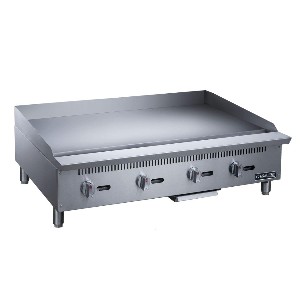 Dukers DCGMA48 48"W Heavy Duty 1" Thick NG/LP Griddle with 4 Burners